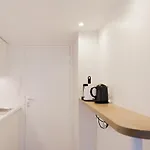 Les De Catherine, La St Georges Apartment *